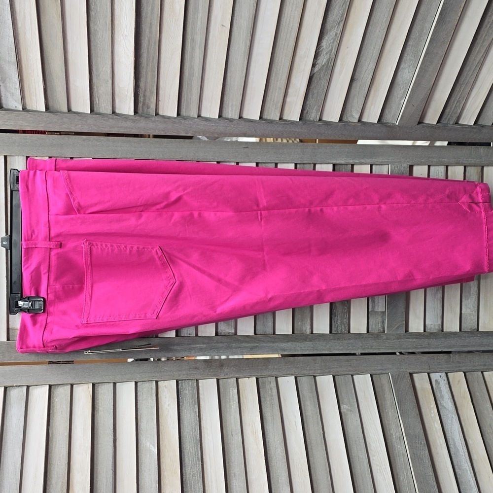 Womens Key Items Alt Tech Fly Front Capri Pants | Ruby Rd. | 16 - Picture 6 of 11